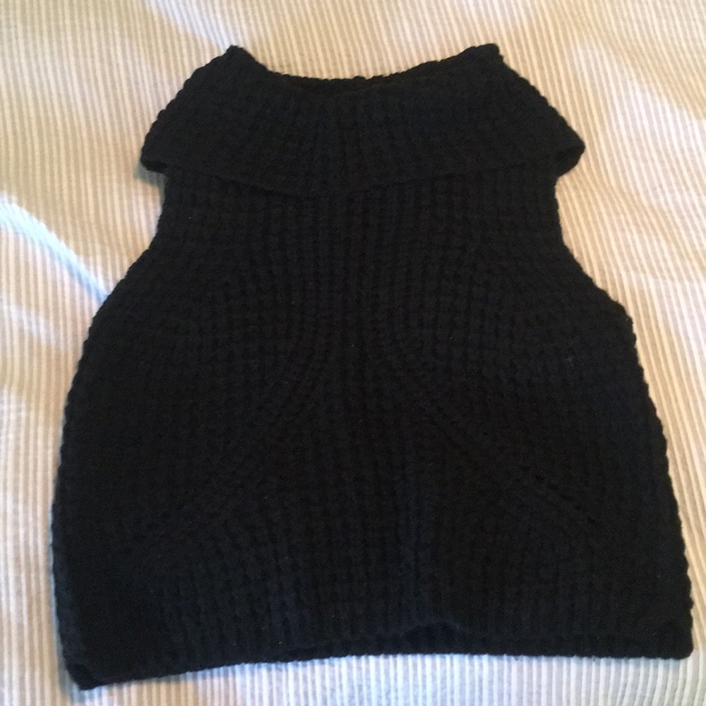 sleeveless turtleneck sweater black